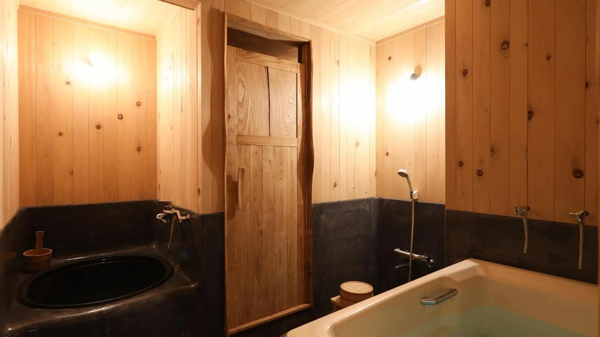 Ronenai Base - Vacation Stay 70567V Higashikagura